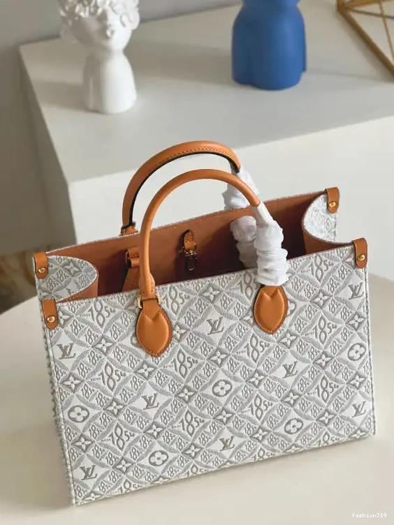LOUIS ONTHEGO MM VUITTON 0327